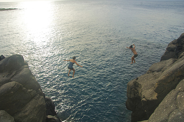 Cliff jumping at cliff house